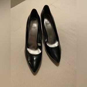 Elegant Black Women's Pumps